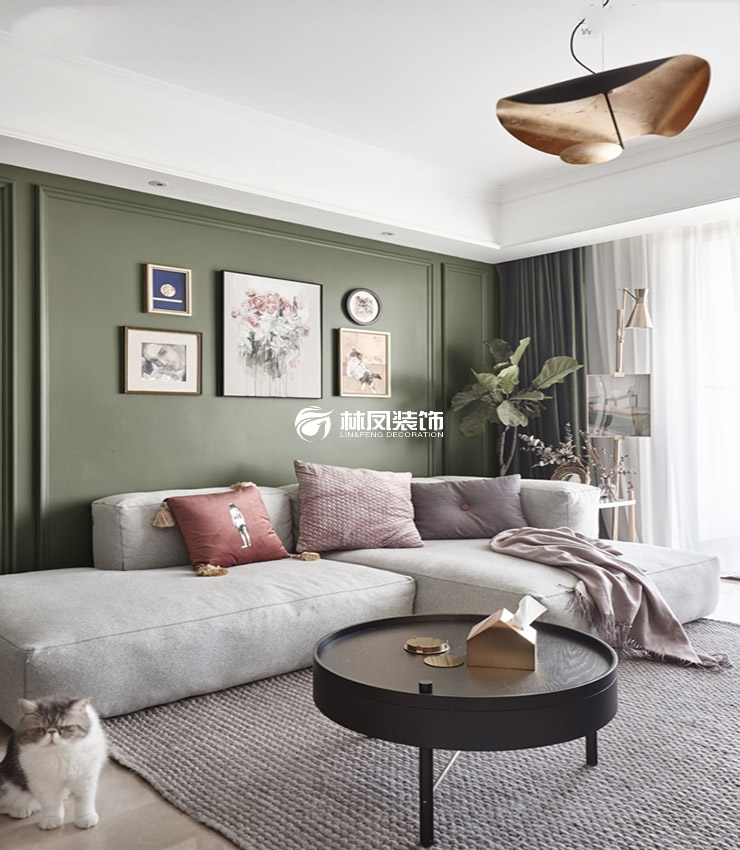 美式风格客厅护墙板装修效果图